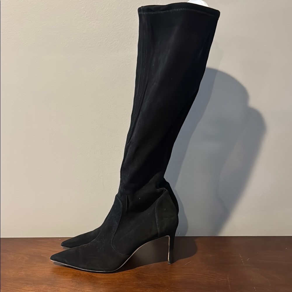 Stuart Weitzman Black Suede Knee-High Women's Boots
Size 10.5C